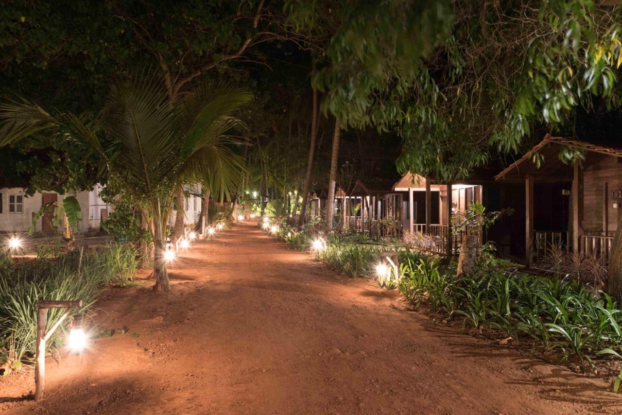 Mandrem Village Resort エクステリア 写真