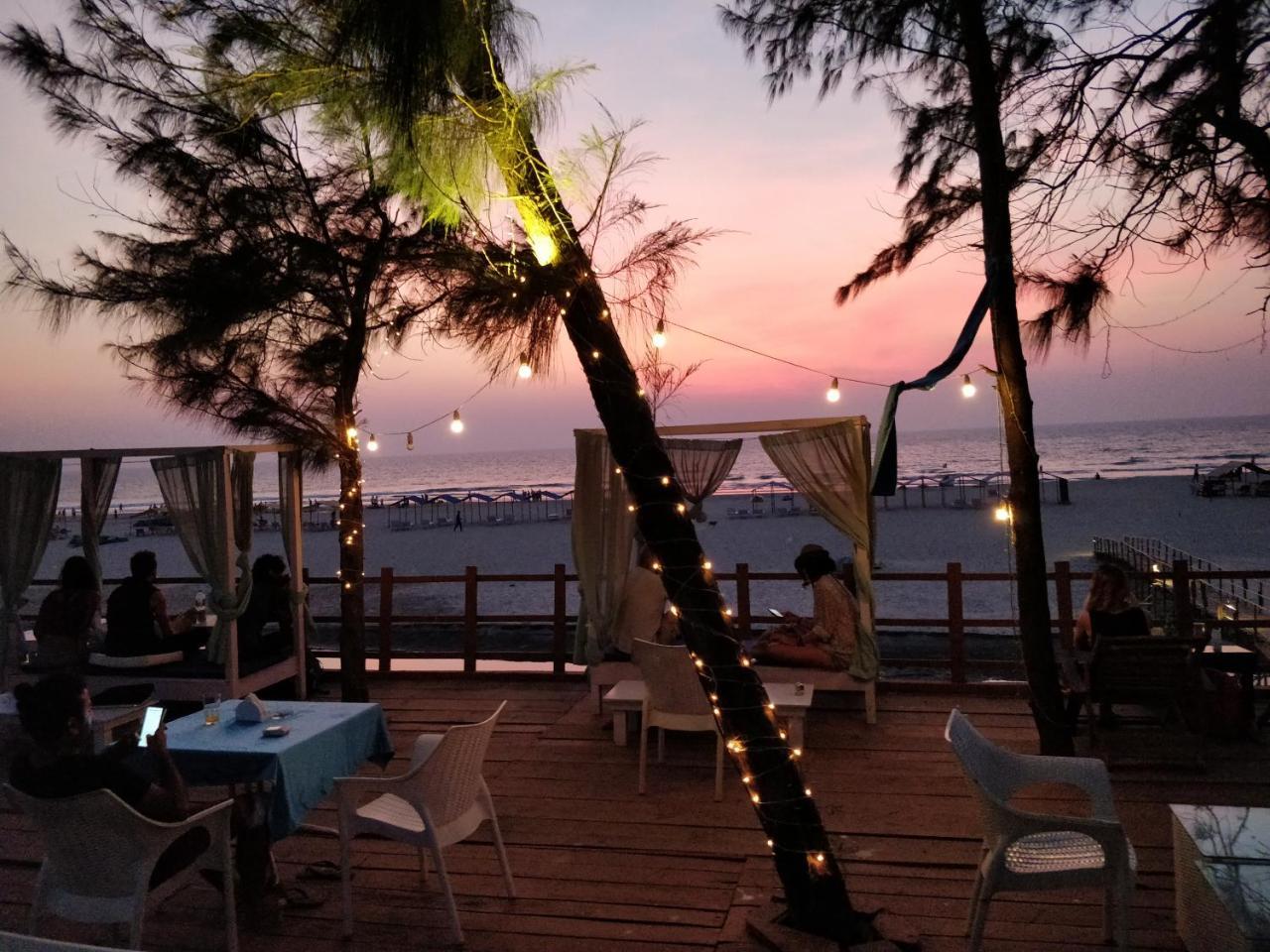 Mandrem Village Resort エクステリア 写真